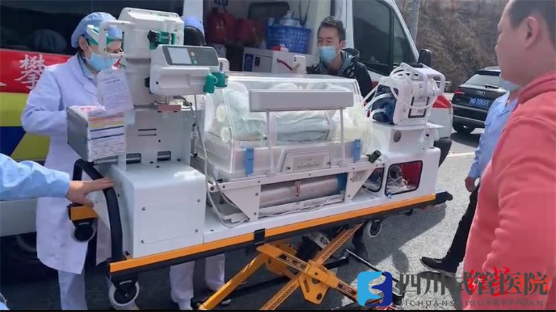 四川一試管嬰兒早產肺部現不明包塊呼吸困難情況緊急(圖1)