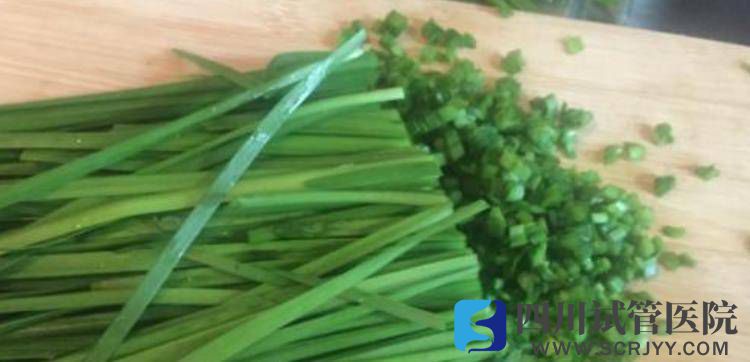 平時常見的韭菜雞蛋，一起搭配不僅美味，還可以保護子宮與卵巢(圖1)